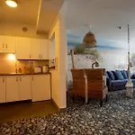 Family Premium Private Jacuzzi, Sauna & Sea View