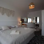 Family Premium Private Jacuzzi, Sauna & Sea View Lejlighed *